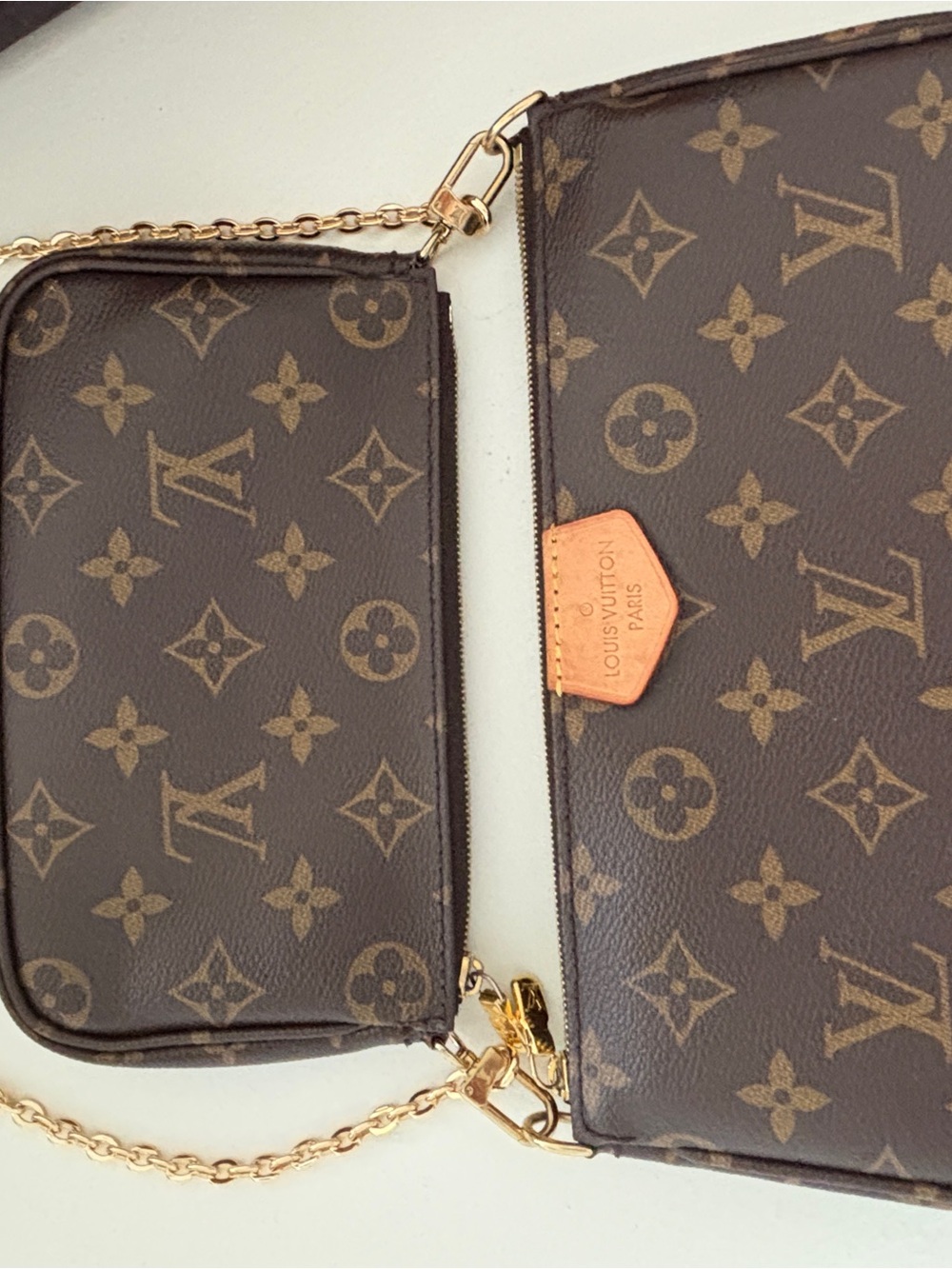 Louis Vuitton Monogram multi Pochette with Gold chain - Picture 4 of 16